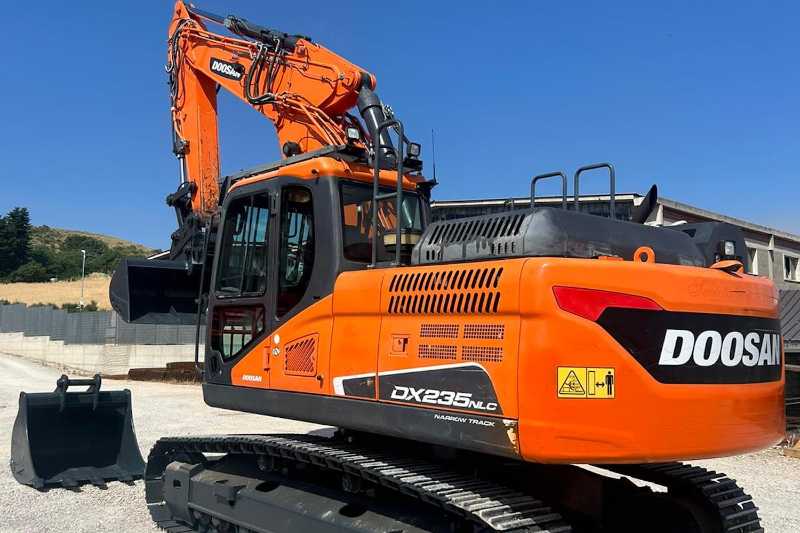 OmecoHub - Immagine DOOSAN DX235NLC